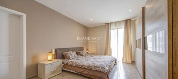 Apartamento de 3 dormitorios en Swieqi, Malta No. 8598 10