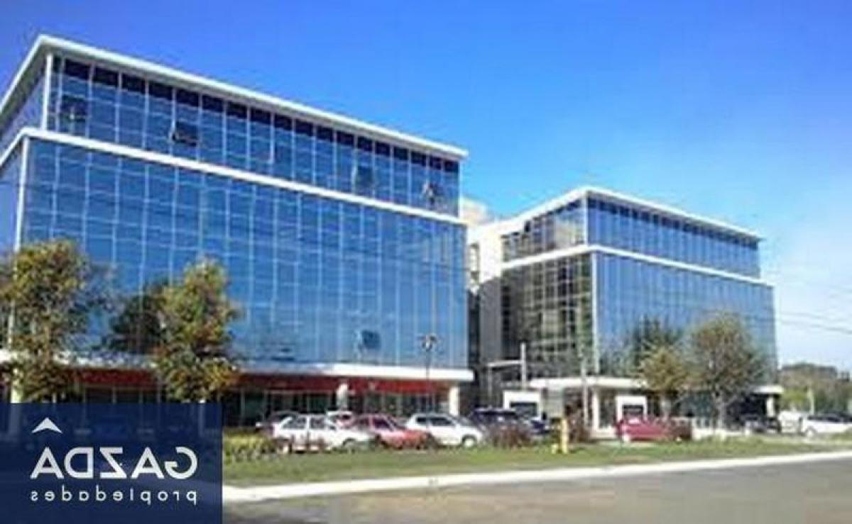 140m² Office in Ezeiza, Argentina No. 27865