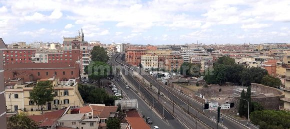 Пентхаус с 2 спальнями в Рим, Италия № 290023 27