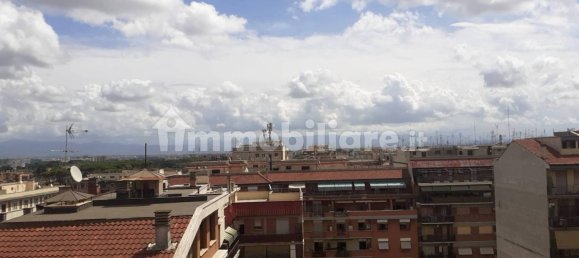 Пентхаус с 2 спальнями в Рим, Италия № 290023 3