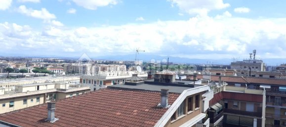 Пентхаус с 2 спальнями в Рим, Италия № 290023 4