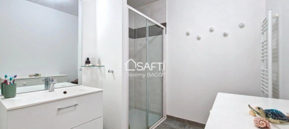 1 bedroom Apartment in Tours, France No. 158775 13