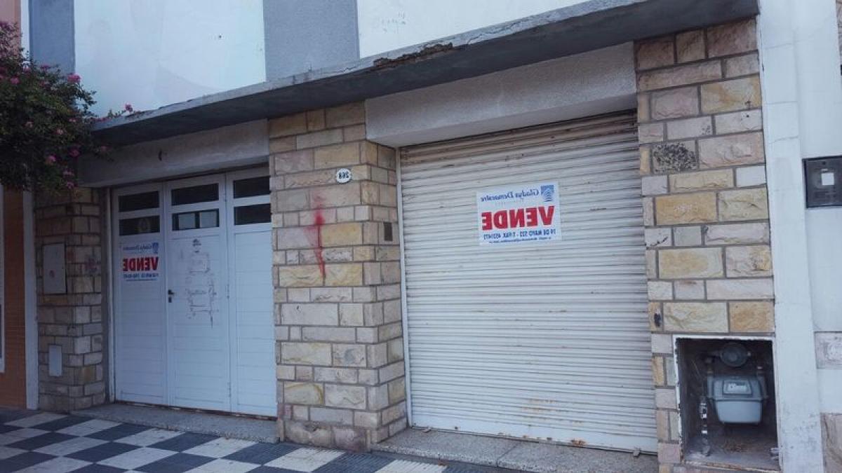 Casa de 3 dormitorios en Buenos Aires, Argentina No. 102006