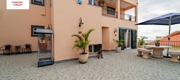 3 bedrooms Villa in Funchal, Portugal No. 127599 4