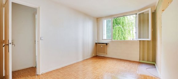 2 bedrooms Apartment in Paris, France No. 175422 3