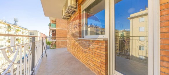 3 bedrooms Apartment in Rome, Italy No. 373304 11