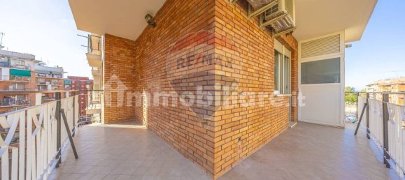 3 bedrooms Apartment in Rome, Italy No. 373304 12