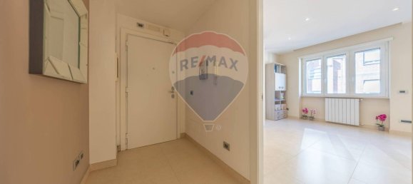 3 bedrooms Apartment in Rome, Italy No. 373304 5