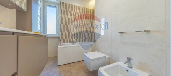 3 bedrooms Apartment in Rome, Italy No. 373304 26