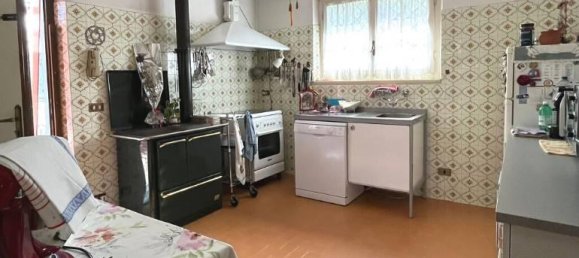 5 rooms Villa in Pietrasanta, Italy No. 172786 8