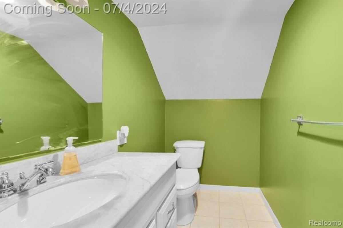 4 bedrooms House in Dearborn Heights, USA No. 379442