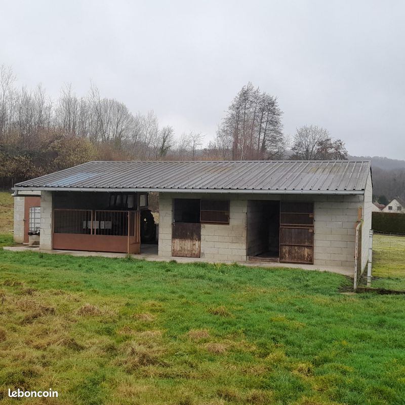 9502m² Land in Laon, France No. 61188