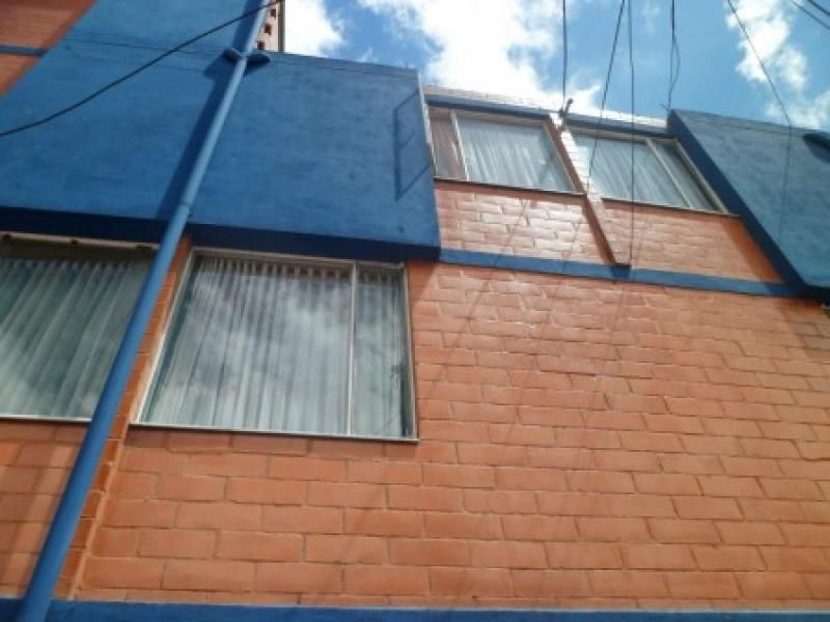 2 bedrooms House in Bogota, Colombia No. 13689