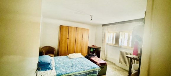 Villa de 4 dormitorios en San Benedetto del Tronto, Italy No. 232935 8