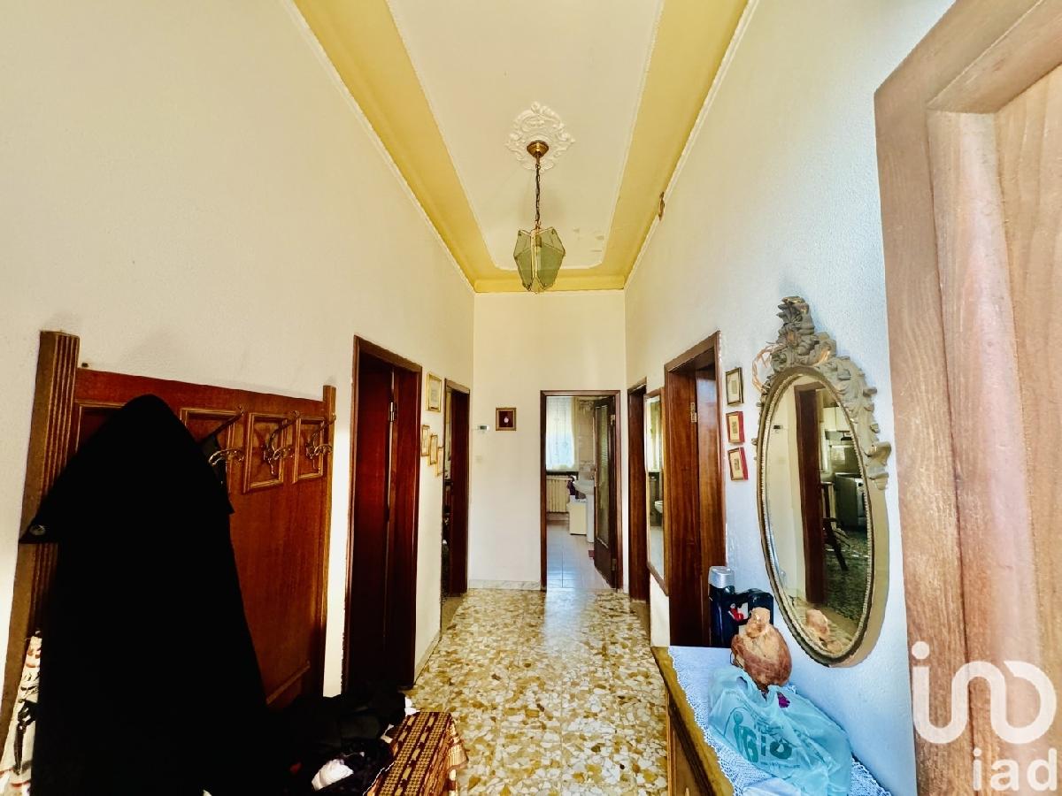 Villa de 4 dormitorios en San Benedetto del Tronto, Italy No. 232935