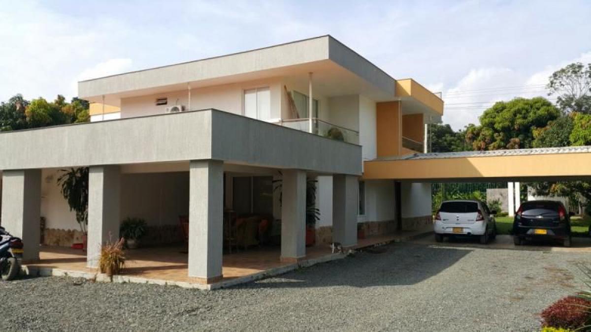 5 bedrooms House in Valle del Cauca, Colombia No. 1327