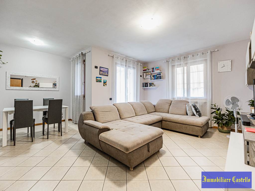 3 غرف نوم شقة في Vigasio, Italy رقم 297444