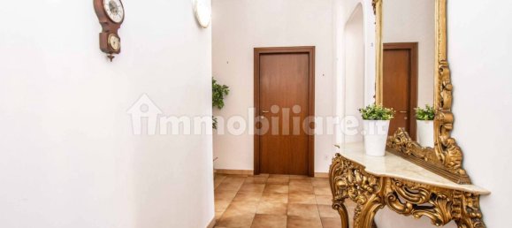 3 Schlafzimmer Wohnung in Rome, Italy, Nr. 356948 23