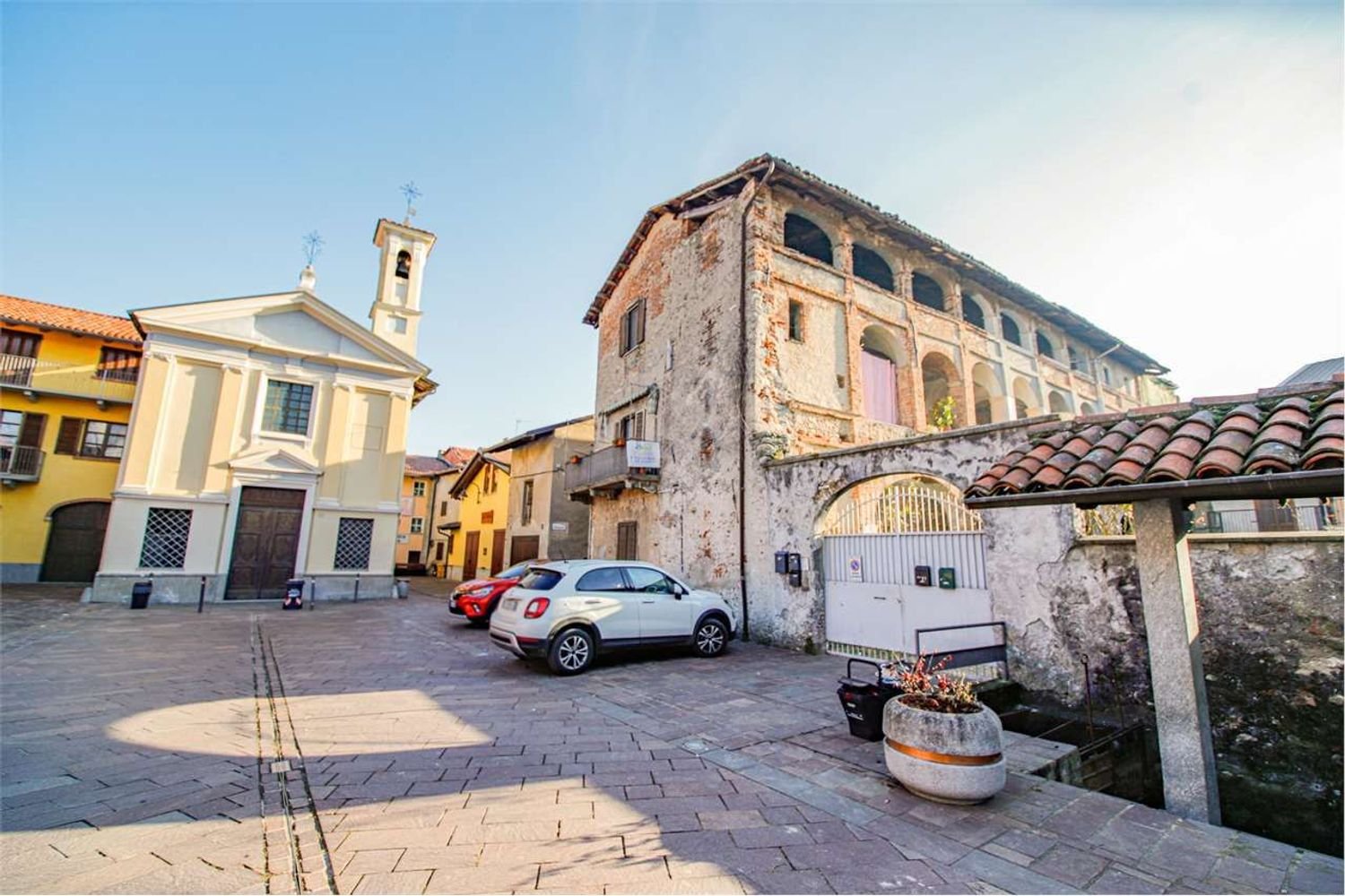 Дом с 2 комнатами в Саласса, Италия № 88275