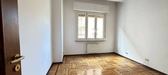 Квартира с 2 спальнями в Кунео, Италия № 131494 14