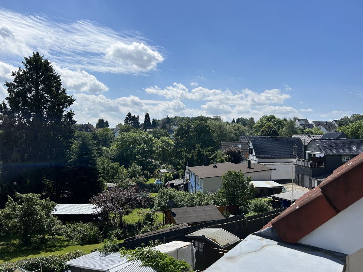 Dúplex de 2 dormitorios en Solingen, Germany No. 32216