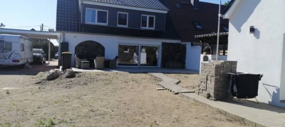 7 rooms Townhouse in Mecklenburgische Seenplatte, Germany No. 141747 5