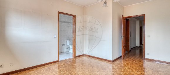 9 bedrooms Building in Porto, Portugal No. 136052 11