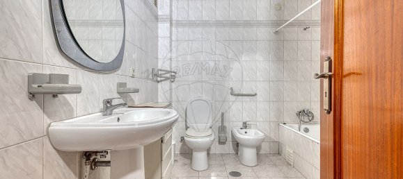 9 bedrooms Building in Porto, Portugal No. 136052 12