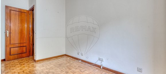 9 bedrooms Building in Porto, Portugal No. 136052 14