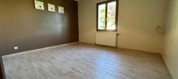 Casa de 3 dormitorios en Saint-Chartier, France No. 230400 5