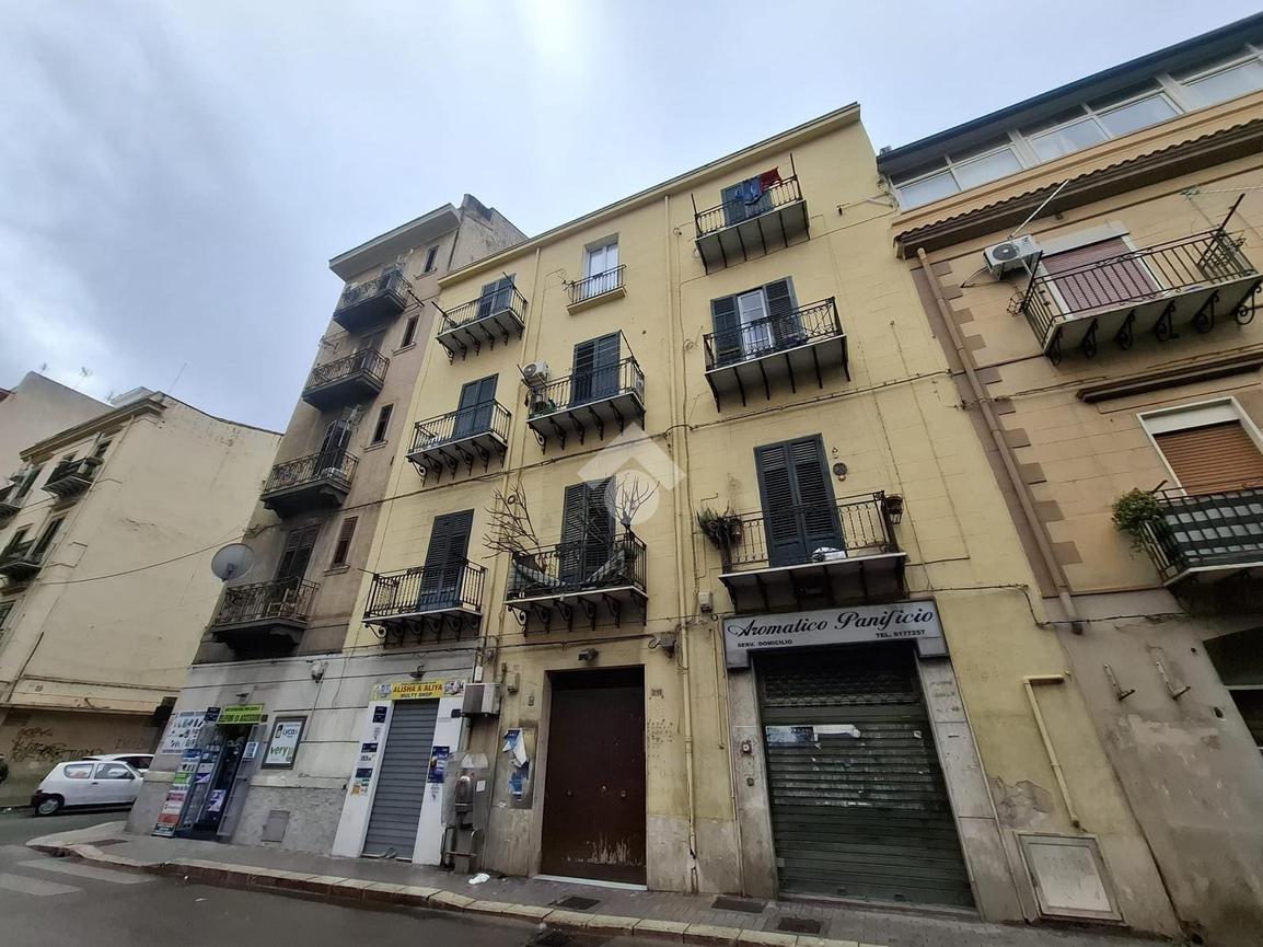 3غرفة شقة في Palermo, Italy رقم 139637