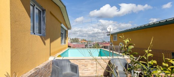 3 bedrooms House in Seixal, Portugal No. 24282 16