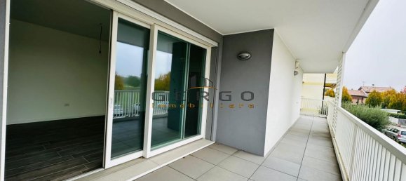 4 rooms Apartment in Selvazzano Dentro, Italy No. 102323 2