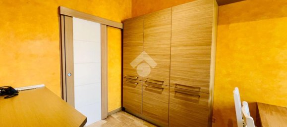 Квартира с 2 спальнями в Мантуя, Италия № 378838 19