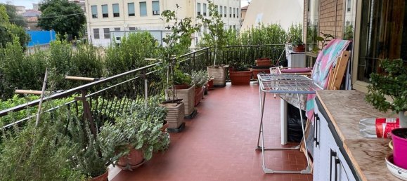 3 bedrooms Apartment in Rome, Italy No. 320952 3