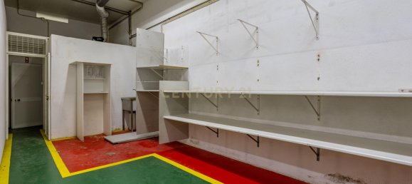 Bâtiment à Oeiras, Portugal 3956m² No. 98700 32