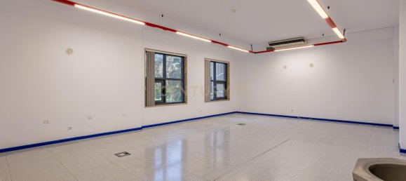 Bâtiment à Oeiras, Portugal 3956m² No. 98700 24