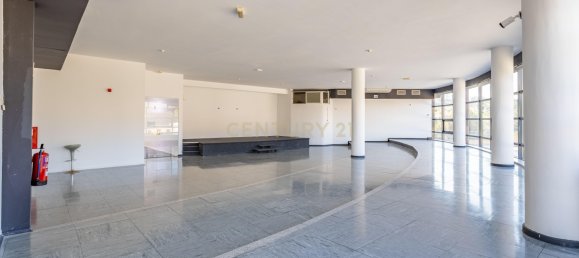 Bâtiment à Oeiras, Portugal 3956m² No. 98700 40