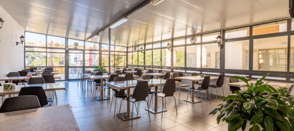 Bâtiment à Oeiras, Portugal 3956m² No. 98700 46