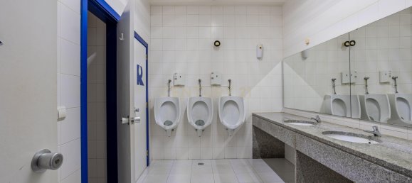 Bâtiment à Oeiras, Portugal 3956m² No. 98700 26