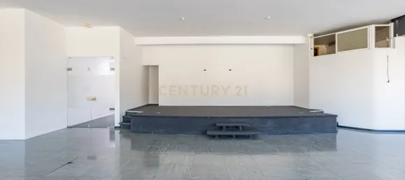 Bâtiment à Oeiras, Portugal 3956m² No. 98700 41