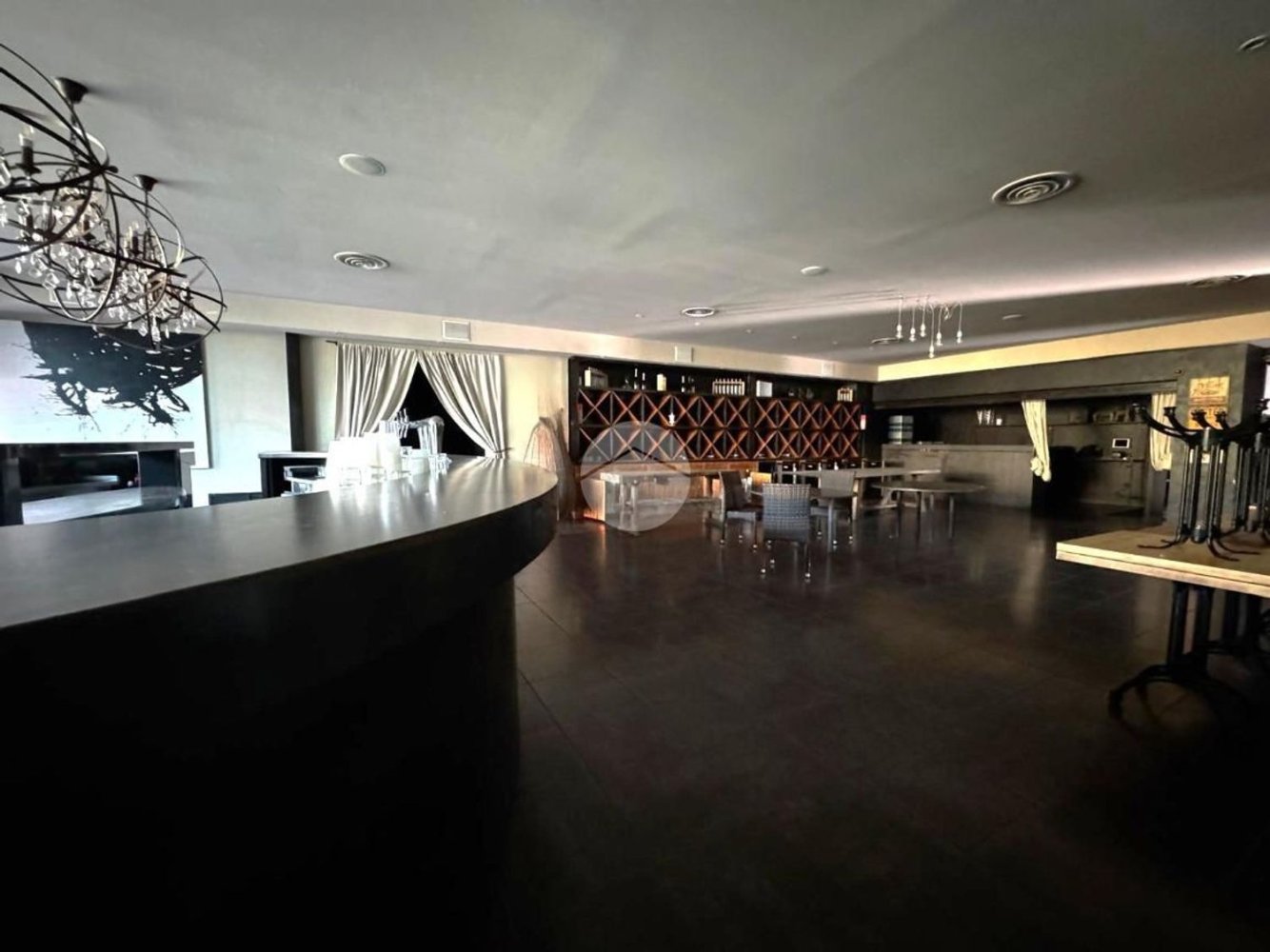  عقار تجاري في Grassobbio, Italy 750متر مربع رقم 268640