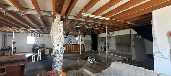 Edifício de 13 divisões em Baden-Wurttemberg, Germany N.º 74562 86