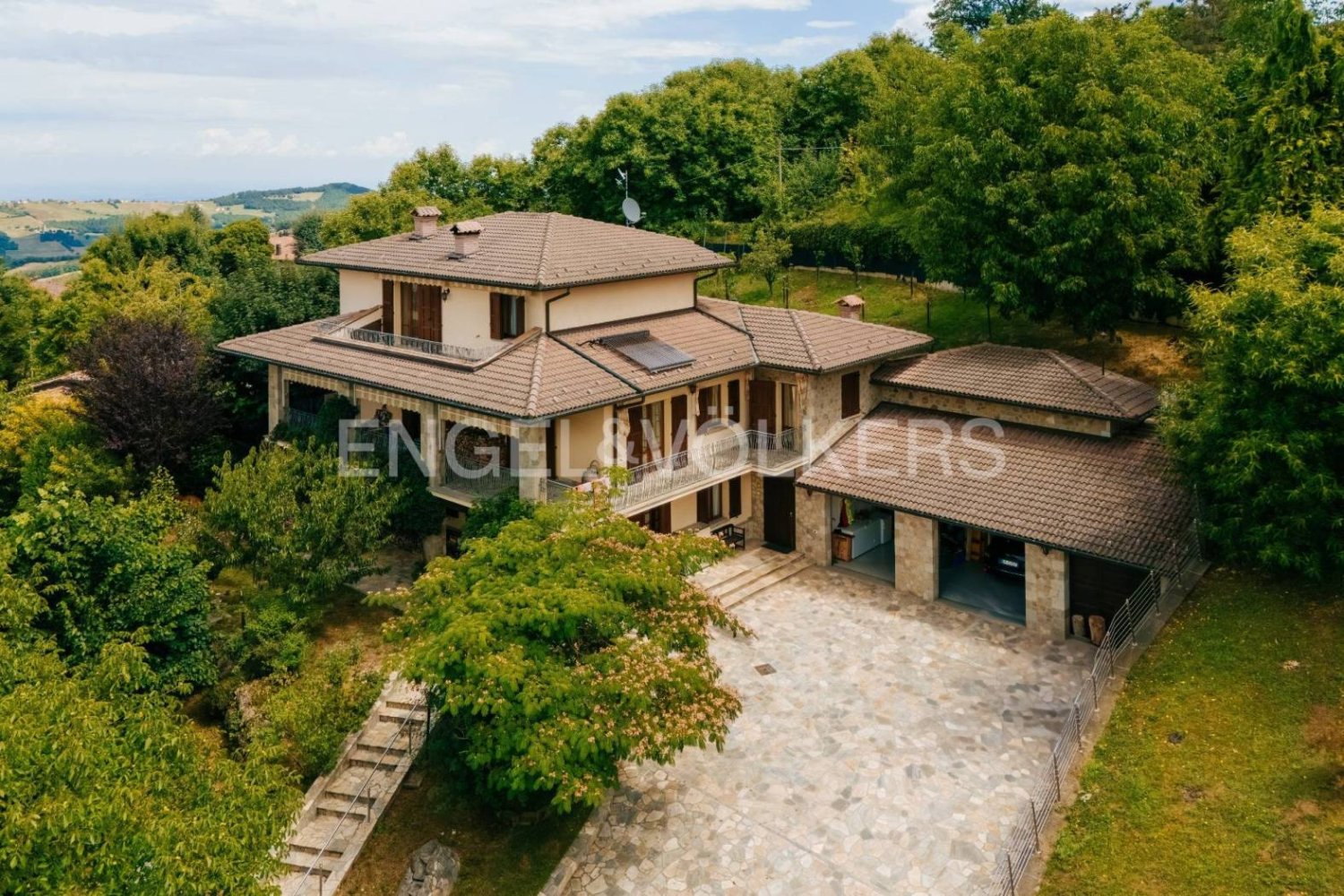 4 Schlafzimmer Villa in Zocca, Italy, Nr. 309195