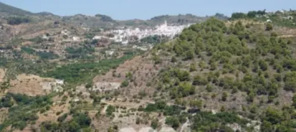 3 bedrooms House in Yunquera, Spain No. 53260 9