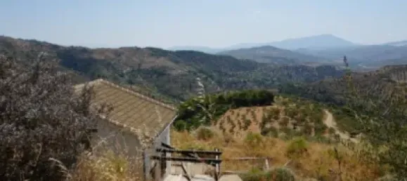 3 bedrooms House in Yunquera, Spain No. 53260 29