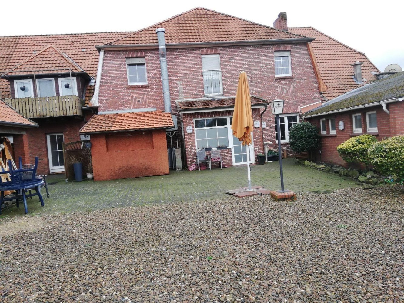 570m² Building in Osnabruck, Germany No. 187475