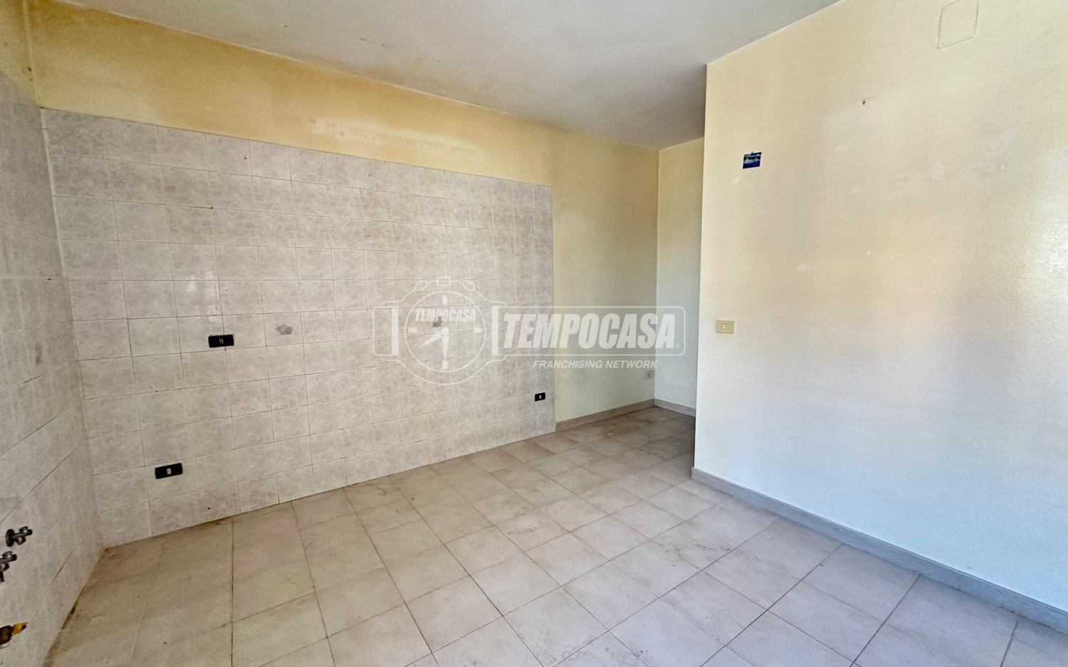 2 chambres Appartement à Bari, Italy No. 392932