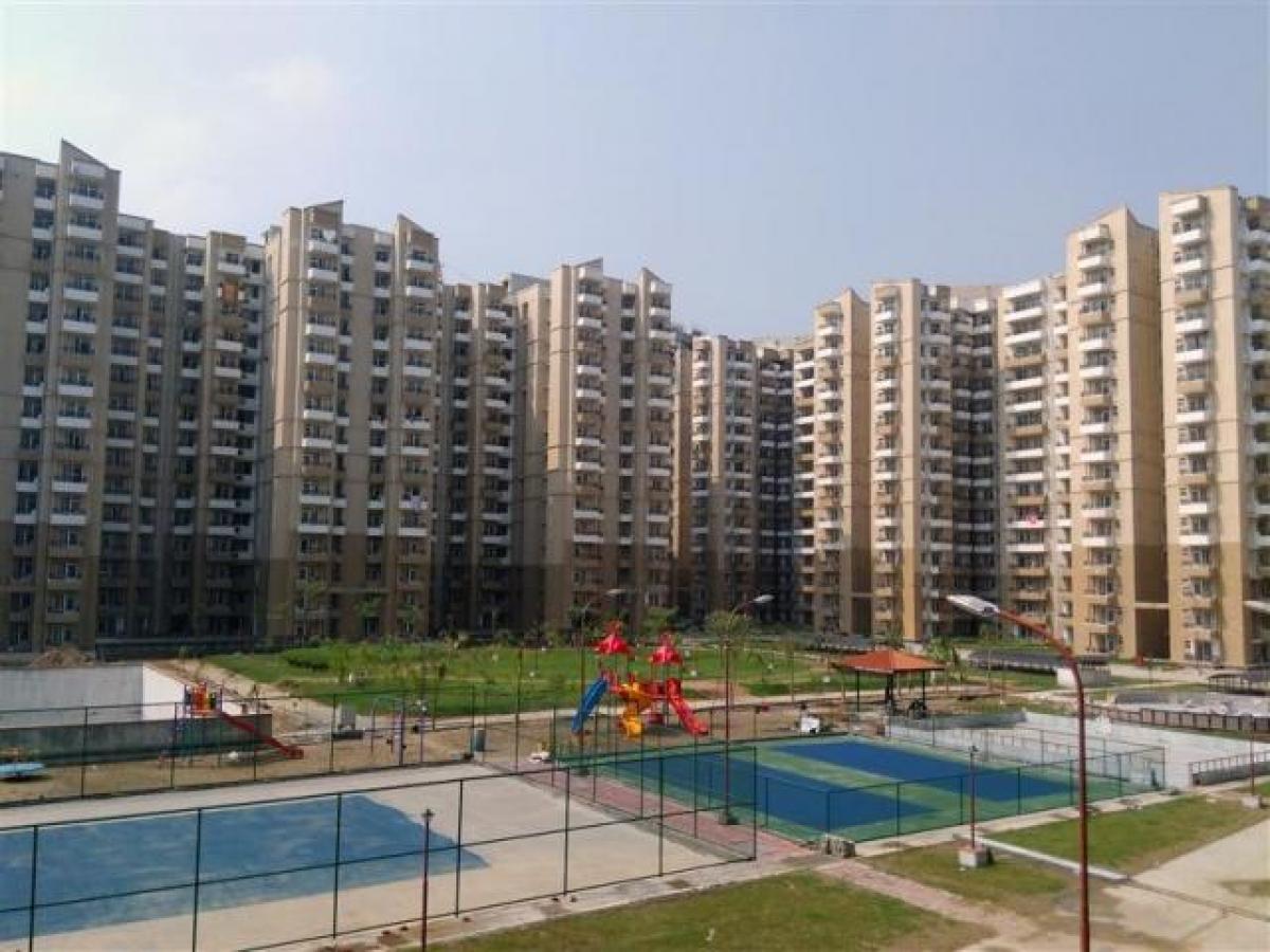 4 bedrooms House in Noida, India No. 67393