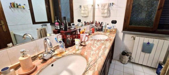 Villa de 3 dormitorios en Lucca, Italy No. 94550 25